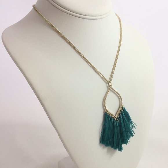 Jewelry - Tassel necklace gold tone elegant blue